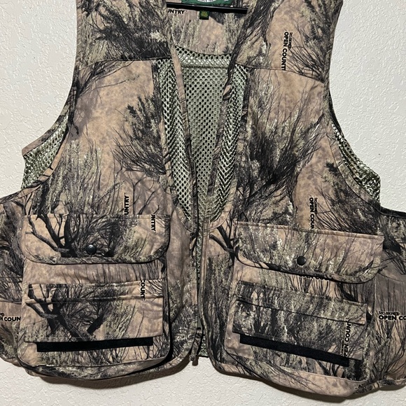 Cabela's Camouflage Outdoor Vest - Picture 7 of 7